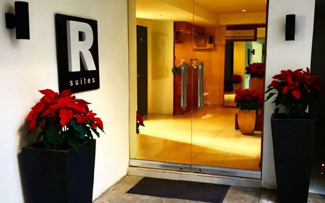 R Suites & Cafe