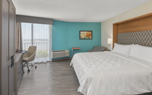 Holiday Inn Charleston Riverview by IHG