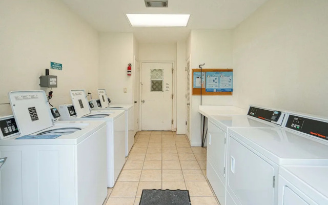 Rum Runner's Retreat - Miramar Beach