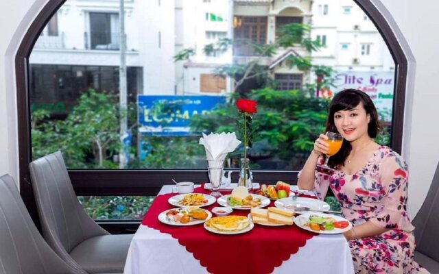 Royal Charm Hotel