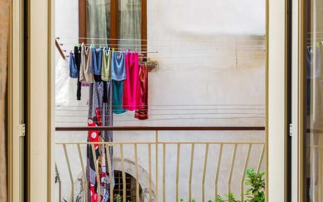 Design Flat in the City Center by Wonderful Italy