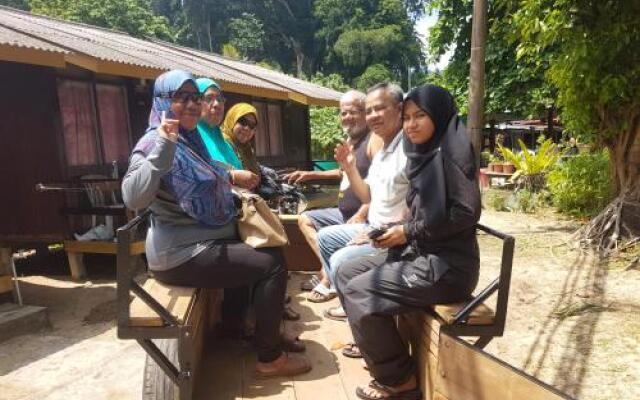Bayu Tioman Chalet