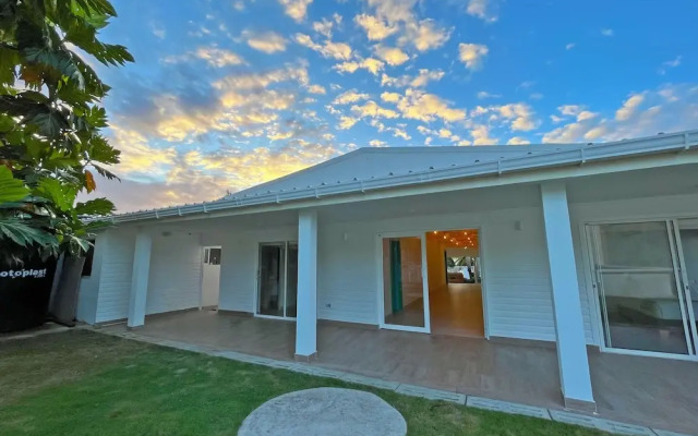 Zaba Beach House