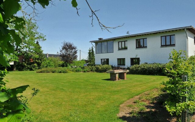 Pleasant and Luxurious House Located in Noiseux