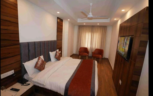 Guesthouse with parking in Mussoorie, by GuestHouser 51142