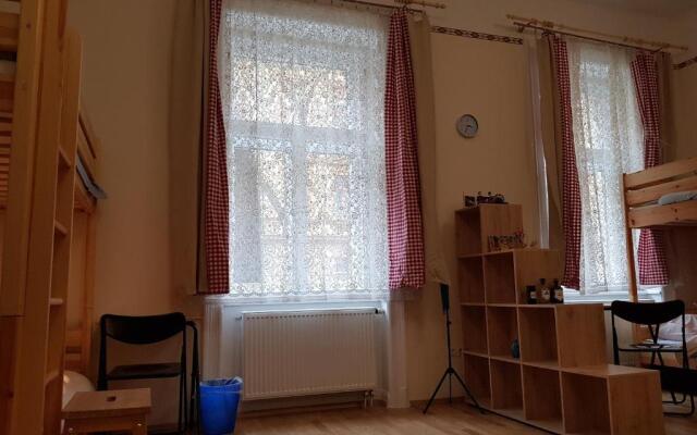 Sakuranbo Guest House