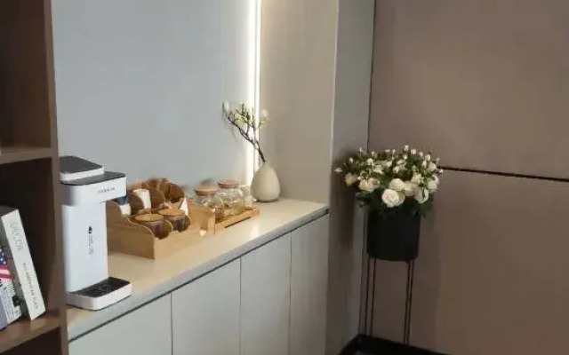 Homeinn Hotel (Xuchang Bayi Road Fat Donglai Angel City)