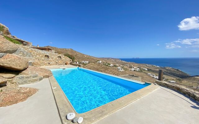 Seaview Villa Galanos at Kalafatis Beach