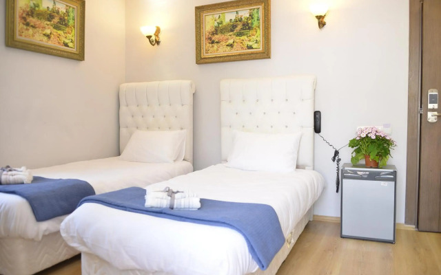Pure Diamond Hotel