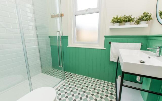 Queen Palm Apartment - Margate - 3 mins walk to beach