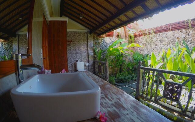 Man's Cottages and Spa