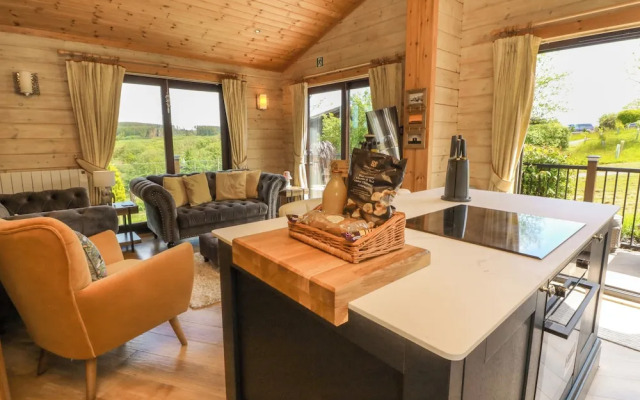 Moonlake Lodge