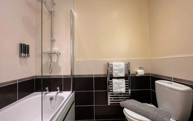 Bowness Bay Suites - Adults only