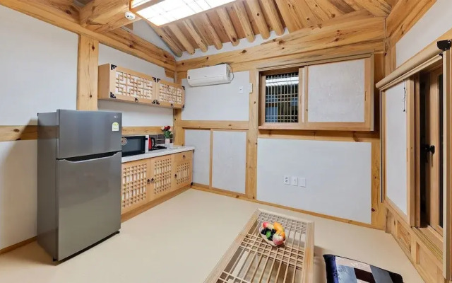 Donghae Hanok Donganjae