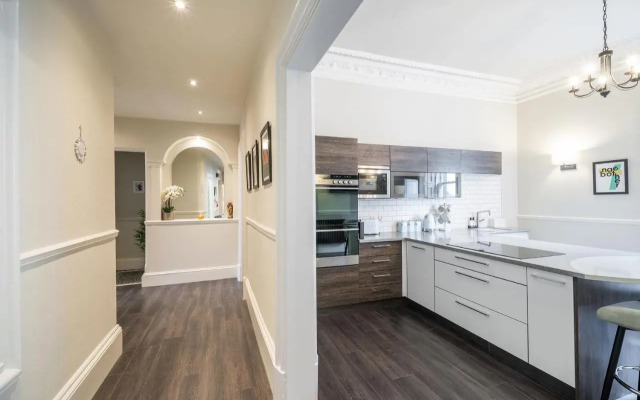 Cordis Apartment