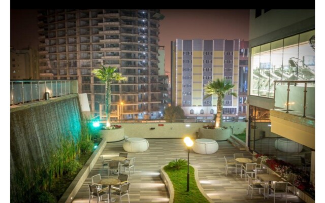 Elite Crystal Hotel