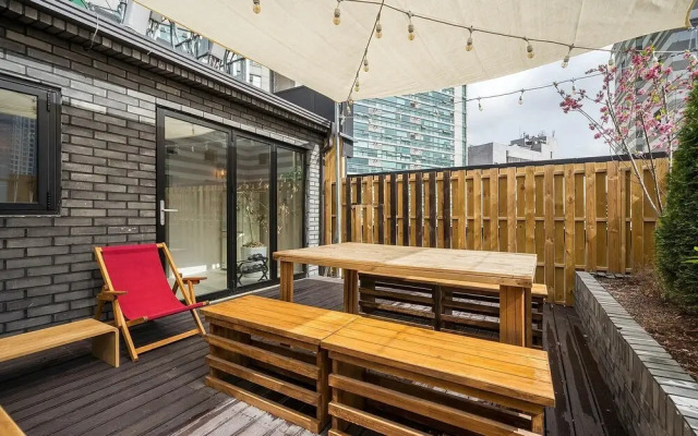 Sinchon Number 25 Sinchon Branch