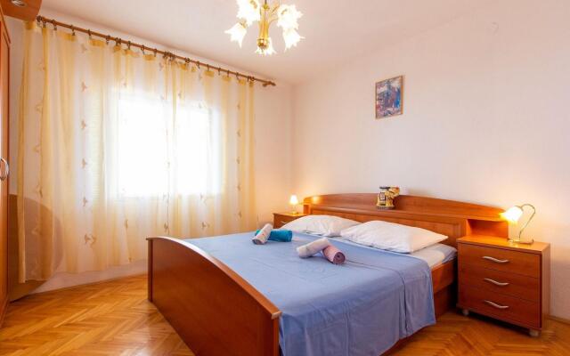 Welcoming Apartment in Tribanj With Terrace