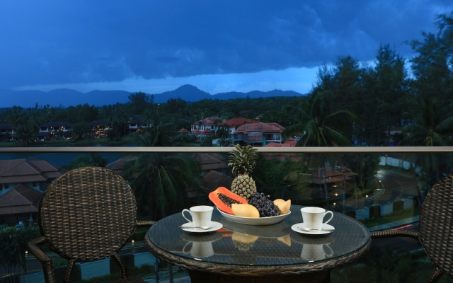 Oceanstone Phuket by Holy Cow 701