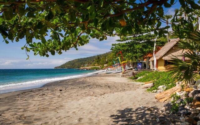 Aquamarine Beach Villas