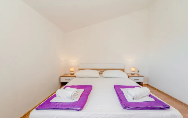 Apartments Maestral