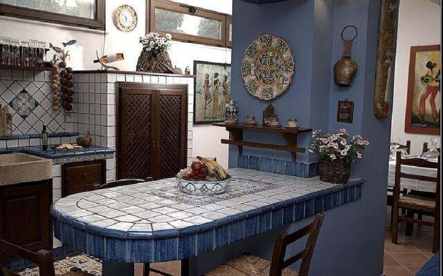 Villa Egadi con Piscina e Campo da Tennis