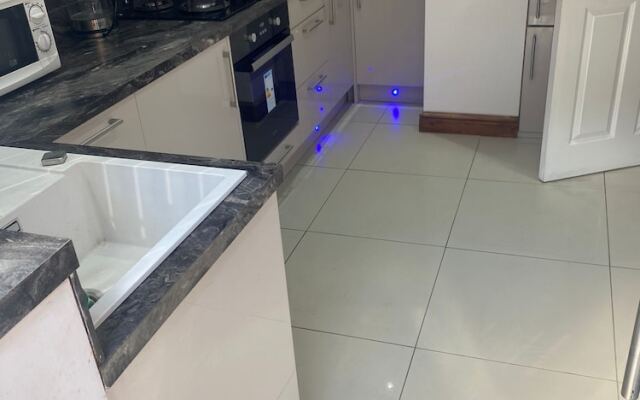 Beautiful 1-bed Apartment in Wolverhampton