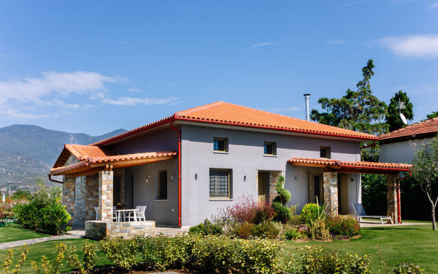 Elite Cottages - Adults Only