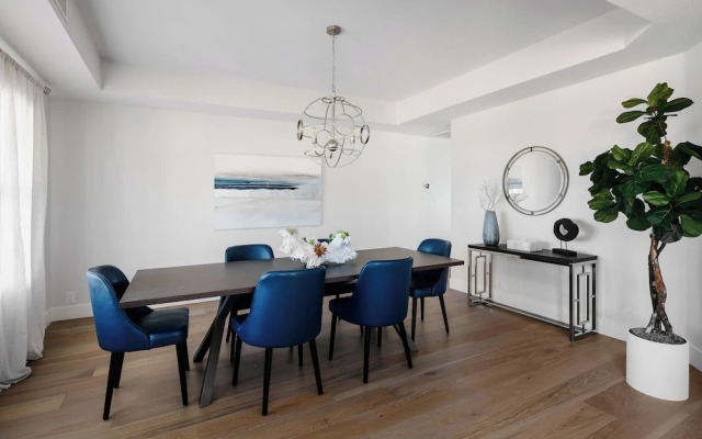 Majestic Mountain Mansion-pool -spa & Guest House