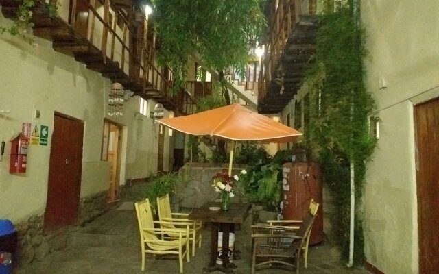 Yuri's Sanbleño II Hostel
