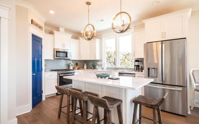 Oki Dokey by Oak Island Accommodations