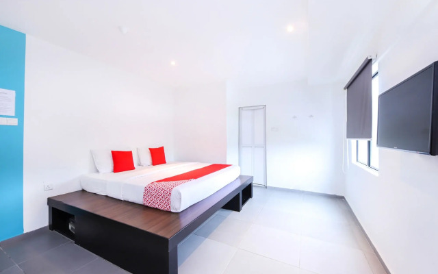 OYO 246 Link Inn (Sanitized Stay)