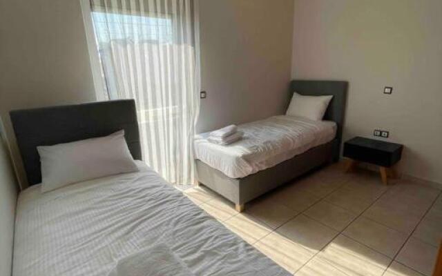 Spacious Apartment Nearby the Sea - 3 Bedrooms