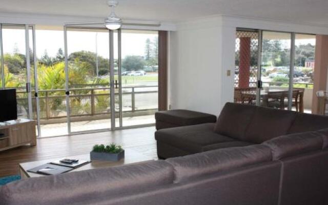 Sandbar 103 - Forster Main Beach