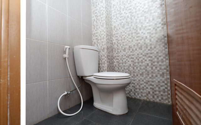 OYO 1251 Residence 8