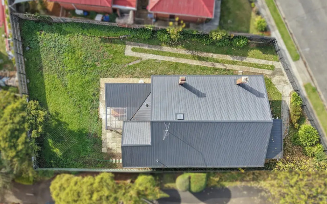 3 Bedroom House - Sandy Bay