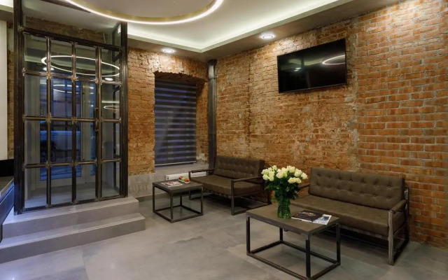 Turris Petrovsky Hotel