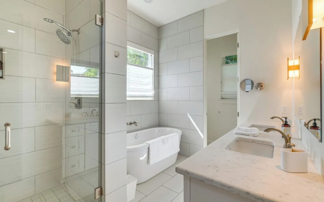 Spacious Austin Home: Near S Congress & Downtown!