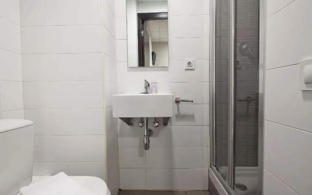 Fga Hostal Putxet, Barcelona, España