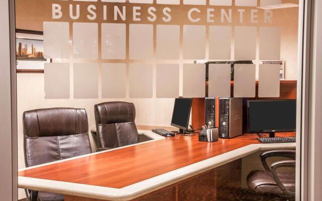 Sleep Inn & Suites Conference Center and Water Park