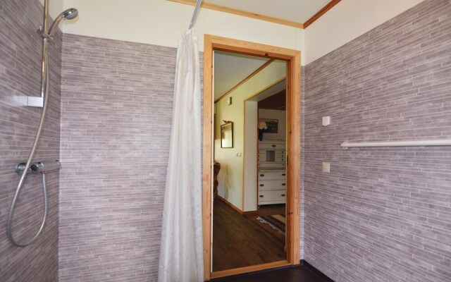 Awesome Home in Ed With 4 Bedrooms and Wifi