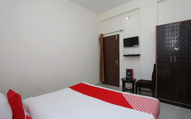 OYO 11553 Hotel Dhola Maru Residency