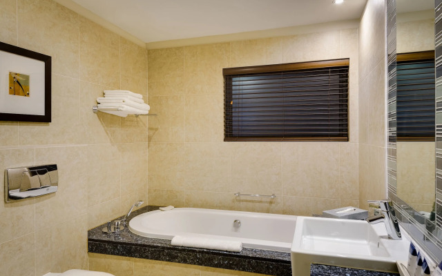 Protea Hotel by Marriott Cape Town North Wharf