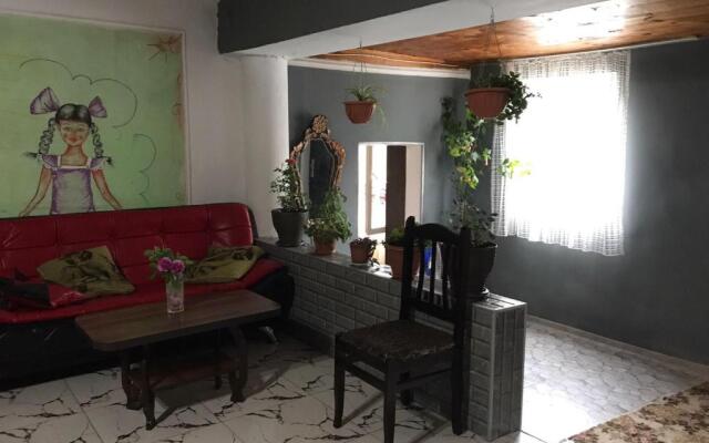 Guest House Latali