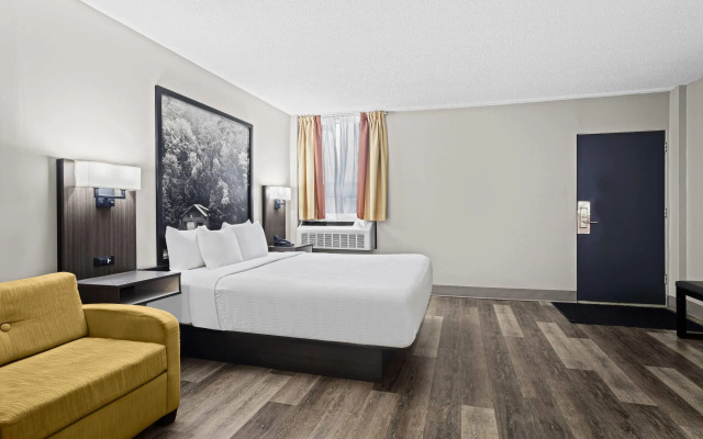 Super 8 by Wyndham Thunder Bay