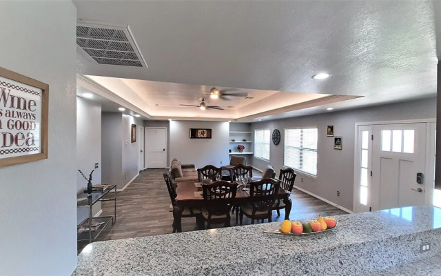Next to Integris Baptist Hospital-Suite