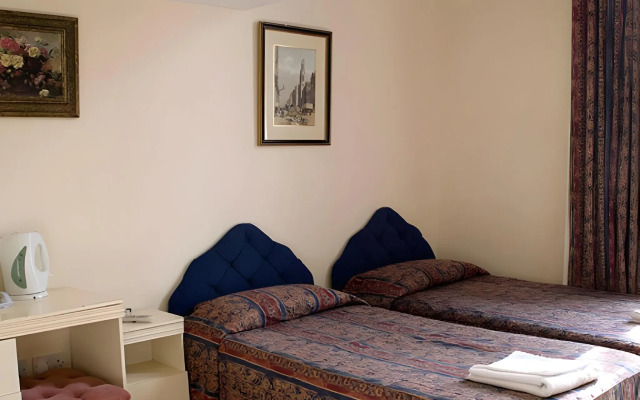 Palace Court Hotel