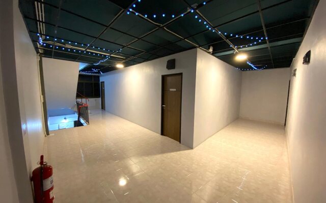 Gate 2 Hostel