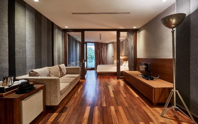 Luxx at Silom