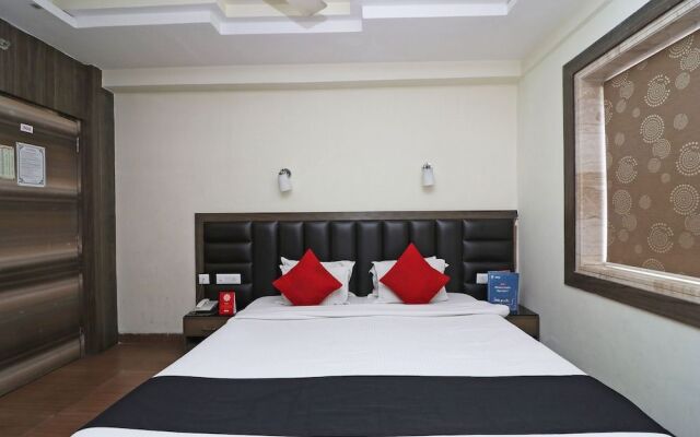 Capital O 1138 Hotel Emerald